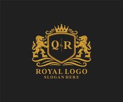 eerste qr brief leeuw Koninklijk luxe logo sjabloon in vector kunst voor restaurant, royalty, boetiek, cafe, hotel, heraldisch, sieraden, mode en andere vector illustratie.