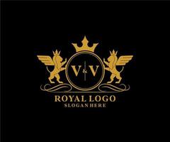 eerste vv brief leeuw Koninklijk luxe heraldisch, wapen logo sjabloon in vector kunst voor restaurant, royalty, boetiek, cafe, hotel, heraldisch, sieraden, mode en andere vector illustratie.