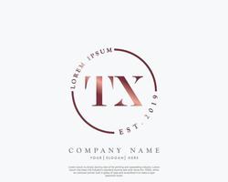 eerste TX vrouwelijk logo schoonheid monogram en elegant logo ontwerp, handschrift logo van eerste handtekening, bruiloft, mode, bloemen en botanisch met creatief sjabloon vector