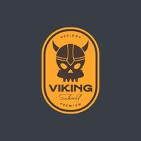 schedel helm krijger viking nordic fee verhaal wijnoogst insigne logo ontwerp vector icoon illustratie