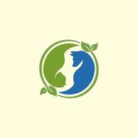 kat en hond logo met groen bladeren vector