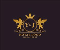 eerste yj brief leeuw Koninklijk luxe heraldisch, wapen logo sjabloon in vector kunst voor restaurant, royalty, boetiek, cafe, hotel, heraldisch, sieraden, mode en andere vector illustratie.