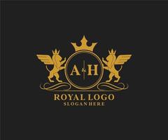 eerste Ah brief leeuw Koninklijk luxe heraldisch, wapen logo sjabloon in vector kunst voor restaurant, royalty, boetiek, cafe, hotel, heraldisch, sieraden, mode en andere vector illustratie.