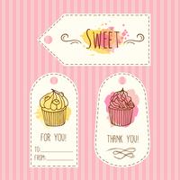 Tags met cupcake illustratie. Vector hand getrokken labes set aquarel spatten.