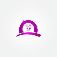 90 jaar verjaardag viering paarse vector sjabloon ontwerp illustratie