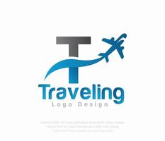 brief t reizen logo en vliegtuig logo vector