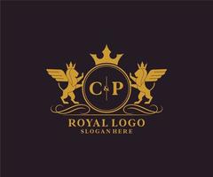 eerste cp brief leeuw Koninklijk luxe heraldisch, wapen logo sjabloon in vector kunst voor restaurant, royalty, boetiek, cafe, hotel, heraldisch, sieraden, mode en andere vector illustratie.