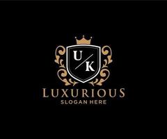 eerste uk brief Koninklijk luxe logo sjabloon in vector kunst voor restaurant, royalty, boetiek, cafe, hotel, heraldisch, sieraden, mode en andere vector illustratie.