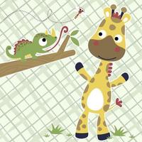 grappig giraffe met kameleon jacht- libel, vector tekenfilm illustratie