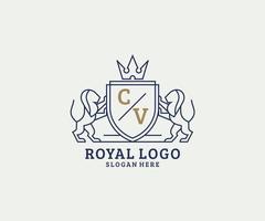 eerste CV brief leeuw Koninklijk luxe logo sjabloon in vector kunst voor restaurant, royalty, boetiek, cafe, hotel, heraldisch, sieraden, mode en andere vector illustratie.