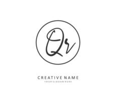 qr eerste brief handschrift en handtekening logo. een concept handschrift eerste logo met sjabloon element. vector