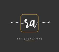 r een ra eerste brief handschrift en handtekening logo. een concept handschrift eerste logo met sjabloon element. vector