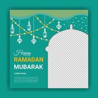 ramadan sociale media postsjabloon vector