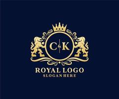 eerste ck brief leeuw Koninklijk luxe logo sjabloon in vector kunst voor restaurant, royalty, boetiek, cafe, hotel, heraldisch, sieraden, mode en andere vector illustratie.