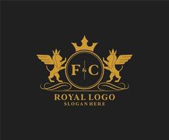 eerste fc brief leeuw Koninklijk luxe heraldisch, wapen logo sjabloon in vector kunst voor restaurant, royalty, boetiek, cafe, hotel, heraldisch, sieraden, mode en andere vector illustratie.
