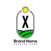 landbouw sjabloon Aan X brief. bouwland logo, agro boerderij, eco boerderij logo ontwerp met zon icoon concept vector