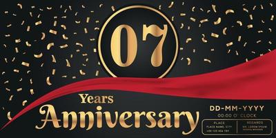 7e jaren verjaardag viering logo Aan donker achtergrond met gouden getallen en gouden abstract confetti vector ontwerp