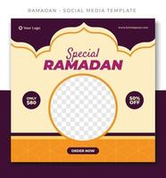 oranje voedsel Ramadan Islamitisch sociaal media post sjabloon ontwerp, evenement Promotie banier vector