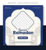 blauw Ramadan Islamitisch sociaal media post sjabloon ontwerp, evenement Promotie banier vector