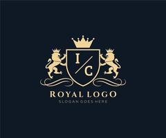 eerste ic brief leeuw Koninklijk luxe heraldisch, wapen logo sjabloon in vector kunst voor restaurant, royalty, boetiek, cafe, hotel, heraldisch, sieraden, mode en andere vector illustratie.