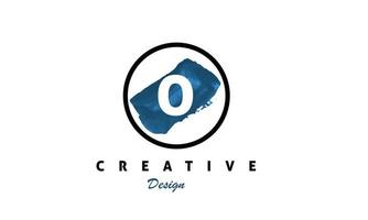 O water kleur logo artistiek, luxe, modieus hand- getrokken vector ontwerp Aan grijs achtergrond.