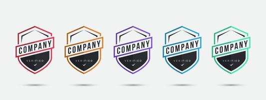 bedrijf logo badge ontwerpsjabloon. gecertificeerd badgeontwerp met schildsportvorm. vector illustratie.