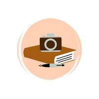 schattig logo of icoon vector met tekenfilm camera, pen en boeken, illustratie Aan cirkel voor sociaal media verhaal en highlights