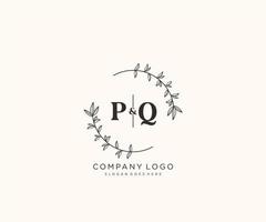 eerste pq brieven mooi bloemen vrouwelijk bewerkbare premade monoline logo geschikt voor spa salon huid haar- schoonheid winkel en kunstmatig bedrijf. vector