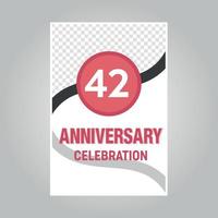 42 jaren verjaardag vector uitnodiging kaart sjabloon van uitnodigend voor afdrukken Aan grijs achtergrond