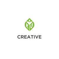 kq monogram met blad logo ontwerp ideeën, creatief eerste brief logo met natuurlijk groen bladeren vector