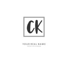 c k ck eerste brief handschrift en handtekening logo. een concept handschrift eerste logo met sjabloon element. vector
