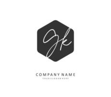 g k gk eerste brief handschrift en handtekening logo. een concept handschrift eerste logo met sjabloon element. vector