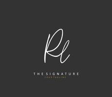 rl eerste brief handschrift en handtekening logo. een concept handschrift eerste logo met sjabloon element. vector