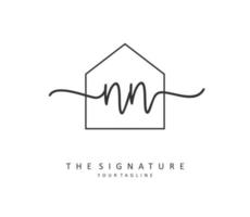 n nn eerste brief handschrift en handtekening logo. een concept handschrift eerste logo met sjabloon element. vector