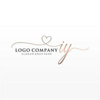 eerste iy vrouwelijk logo collecties sjabloon. handschrift logo van eerste handtekening, bruiloft, mode, juwelen, boetiek, bloemen en botanisch met creatief sjabloon voor ieder bedrijf of bedrijf. vector