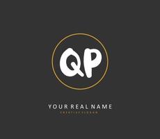 qp eerste brief handschrift en handtekening logo. een concept handschrift eerste logo met sjabloon element. vector