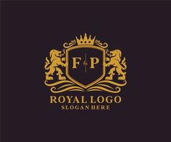 eerste fp brief leeuw Koninklijk luxe logo sjabloon in vector kunst voor restaurant, royalty, boetiek, cafe, hotel, heraldisch, sieraden, mode en andere vector illustratie.