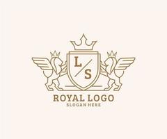 eerste ls brief leeuw Koninklijk luxe heraldisch, wapen logo sjabloon in vector kunst voor restaurant, royalty, boetiek, cafe, hotel, heraldisch, sieraden, mode en andere vector illustratie.