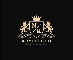 eerste nk brief leeuw Koninklijk luxe heraldisch, wapen logo sjabloon in vector kunst voor restaurant, royalty, boetiek, cafe, hotel, heraldisch, sieraden, mode en andere vector illustratie.