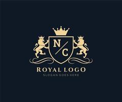 eerste nc brief leeuw Koninklijk luxe heraldisch, wapen logo sjabloon in vector kunst voor restaurant, royalty, boetiek, cafe, hotel, heraldisch, sieraden, mode en andere vector illustratie.