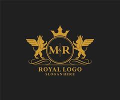 eerste Dhr brief leeuw Koninklijk luxe heraldisch, wapen logo sjabloon in vector kunst voor restaurant, royalty, boetiek, cafe, hotel, heraldisch, sieraden, mode en andere vector illustratie.