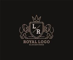 eerste lr brief leeuw Koninklijk luxe logo sjabloon in vector kunst voor restaurant, royalty, boetiek, cafe, hotel, heraldisch, sieraden, mode en andere vector illustratie.