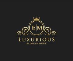 eerste em brief Koninklijk luxe logo sjabloon in vector kunst voor restaurant, royalty, boetiek, cafe, hotel, heraldisch, sieraden, mode en andere vector illustratie.