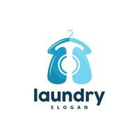 wasserij logo, schoonmaak het wassen vector, wasserij icoon met het wassen machine, kleren en schuim bubbel, illustratie symbool ontwerp sjabloon vector