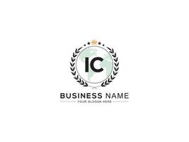 monogram ic logo brief, creatief kroon drie ster ic brief logo icoon vector