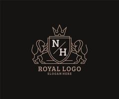 eerste nh brief leeuw Koninklijk luxe logo sjabloon in vector kunst voor restaurant, royalty, boetiek, cafe, hotel, heraldisch, sieraden, mode en andere vector illustratie.