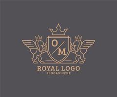 eerste om brief leeuw Koninklijk luxe heraldisch, wapen logo sjabloon in vector kunst voor restaurant, royalty, boetiek, cafe, hotel, heraldisch, sieraden, mode en andere vector illustratie.