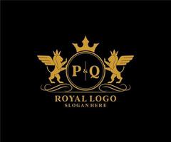 eerste pq brief leeuw Koninklijk luxe heraldisch, wapen logo sjabloon in vector kunst voor restaurant, royalty, boetiek, cafe, hotel, heraldisch, sieraden, mode en andere vector illustratie.