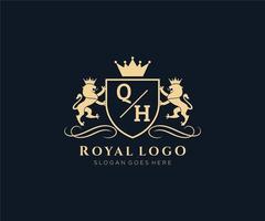 eerste qh brief leeuw Koninklijk luxe heraldisch, wapen logo sjabloon in vector kunst voor restaurant, royalty, boetiek, cafe, hotel, heraldisch, sieraden, mode en andere vector illustratie.