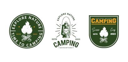 camping insigne en etiketten ontwerp vector